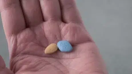 威而鋼和犀利士Dcard熱議：哪一種適合你？